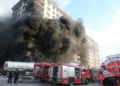 Şanlıurfa’da 10 katlı apartmanda yangın. Dumanlar bütün binayı sardı