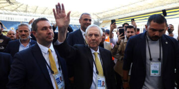 Aziz Yıldırım: Benim Fenerbahçelilere ödenmemiş bir borcum var