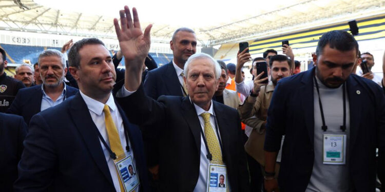 Aziz Yıldırım: Benim Fenerbahçelilere ödenmemiş bir borcum var