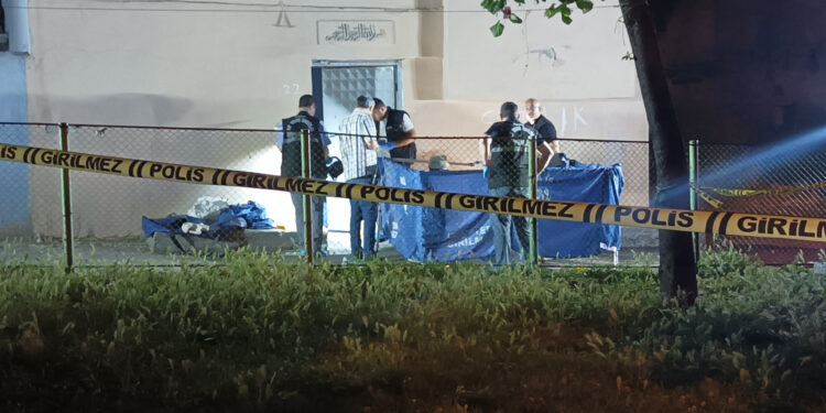 Bursa’da silahlı kavga: Karı-koca yaşamını yitirdi