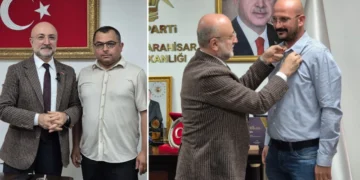 AK Parti Afyonkarahisar ailesi büyümeye devam ediyor: Partiye yeni katılanlara rozet takıldı