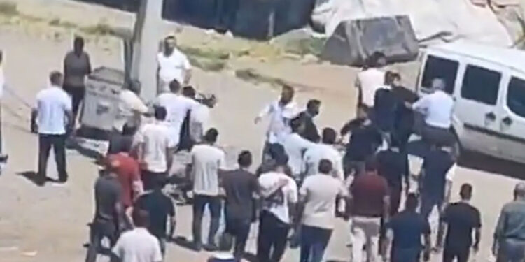 Diyarbakır’da iki grup arasında silahlı kavga: 6 yaralı