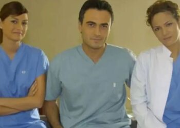Doktorlar dizisinin yıldızlarından sürpriz buluşma: Yasemin Ergene ve Melike Güner son hali gündemde