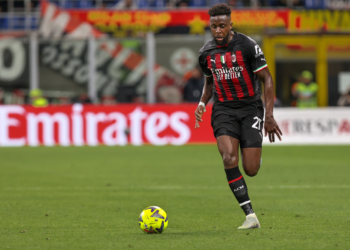 Milan’ın yıldızı 31 yaşında futbolu bıraktı