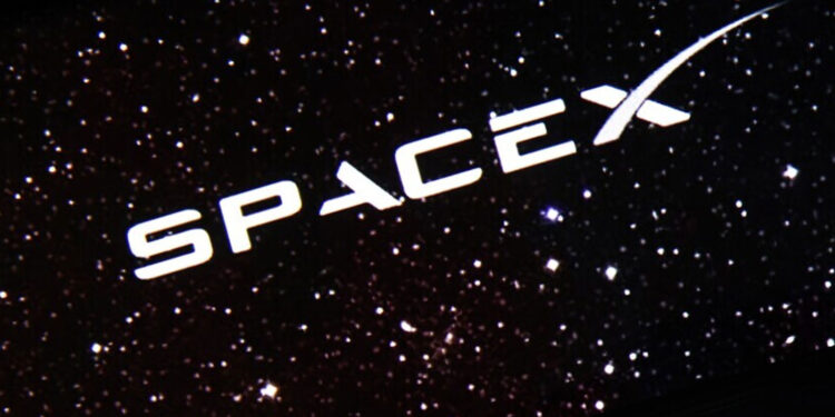 Elon Musk dünyanın ilk trilyoneri oldu