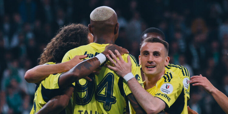 Fenerbahçe Avusturya’da 3 hazırlık maçı yapacak