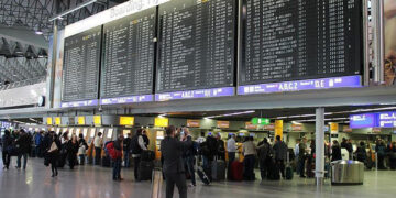 Hamburg Havalimanı’nda güvenlik gerekçesiyle tüm kalkışlar durduruldu
