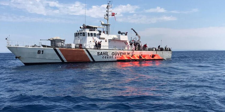 Karadeniz’de Türk balıkçı teknesine saldırı: 1 kişi yaşamını yitirdi