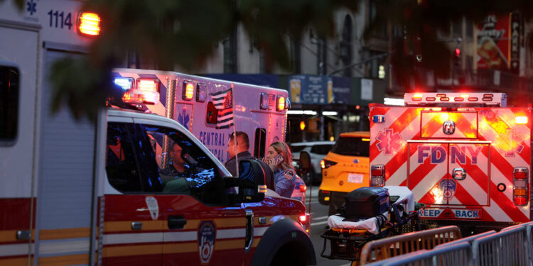 New York’un merkezinde bıçaklı saldırı: Yaralılar var