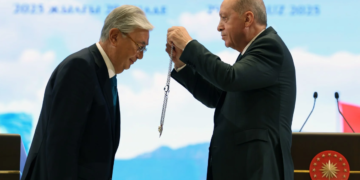 Bay Cömert çok ayıp etti: Cumhurbaşkanı Erdoğan Devlet Nişanı ile ödüllendirmişti