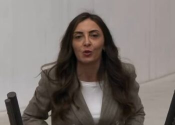 Bu konuşma sosyal medyada hızla yayılıyor: ‘Başımızı vereceğiz ama baş eğmeyeceğiz’