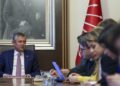 Yeni parti iddiası kulisleri hareketlendirdi: Alan adının tarihi dikkat çekti