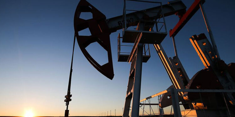 Petrol fiyatları yeniden tırmandı