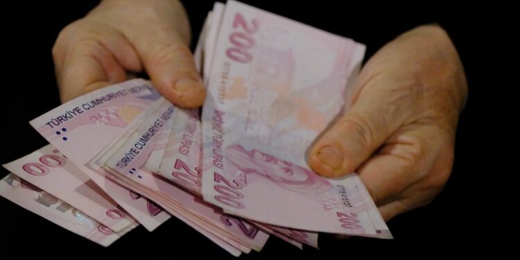 Merkez Bankası ipucunu verdi: Memur ve emeklinin Temmuz maaş tablosu ortaya çıktı