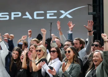 SpaceX Borsaya Rekorla Giriş Yaptı