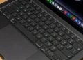 Yeni MacBook Pro Ekranında Korkunç Hata