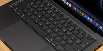 Yeni MacBook Pro Ekranında Korkunç Hata