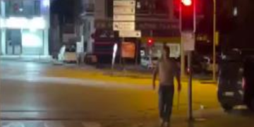 Yol verme kavgasında silah çeken polis görevden uzaklaştırıldı